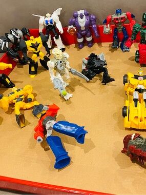 15 Transformers Action Figure Lot Bumblebee Optimus Prime Robots Bundle Toys